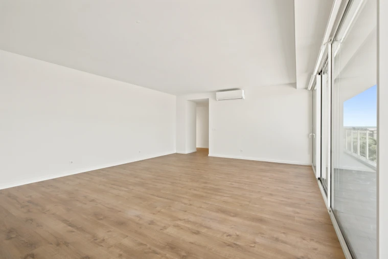 Apartamento T4 para Venda em Seixal, Arrentela e Aldeia de Paio Pires Foto 8