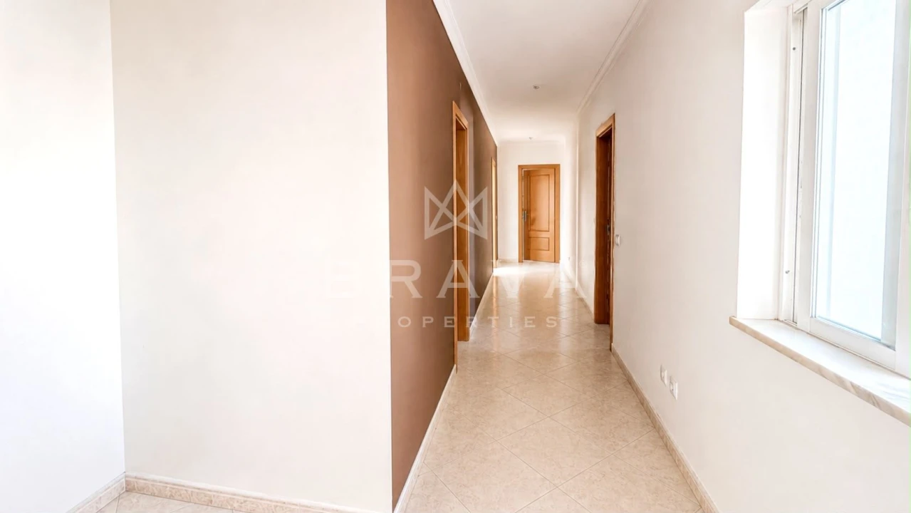 Apartamento T2 para Venda em Olhão Foto 9