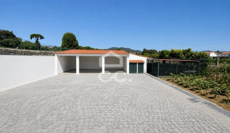 Moradia T4 para Venda em Santa Marta de Portuzelo
