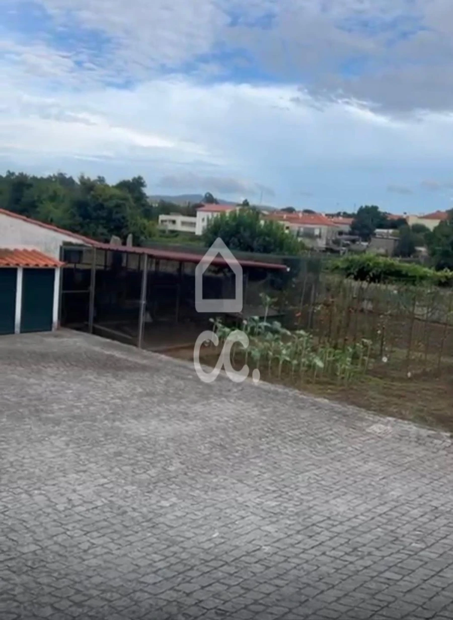 Moradia T4 para Venda em Santa Marta de Portuzelo Foto 19