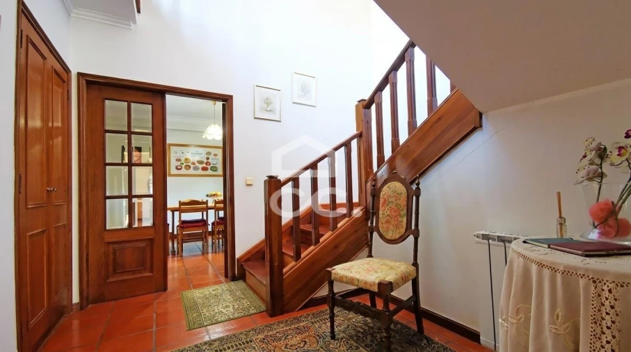 Moradia T4 para Venda em Santa Marta de Portuzelo Foto 3