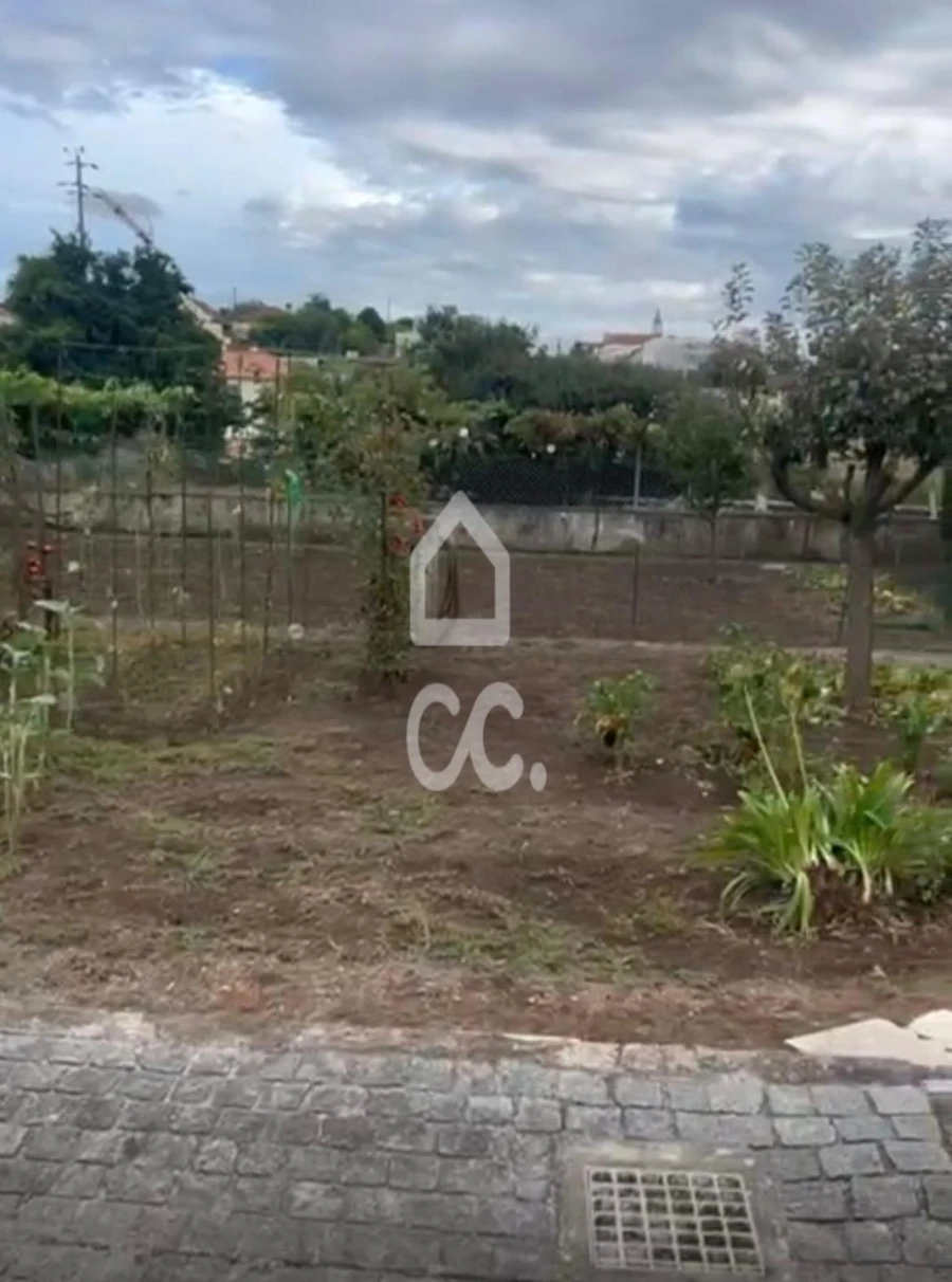 Moradia T4 para Venda em Santa Marta de Portuzelo Foto 23