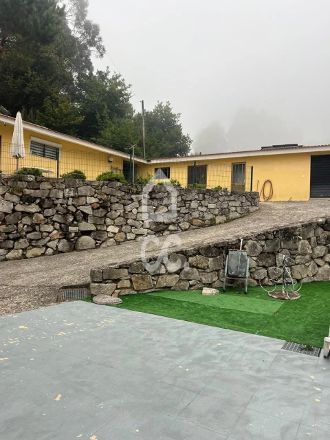 Moradia T5 para Venda em Areosa