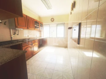 Apartamento T2 para Venda em Venteira