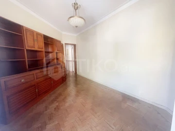 Apartamento T2 para Venda em Venteira