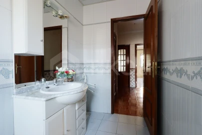 Apartamento T2 para Venda em Venteira