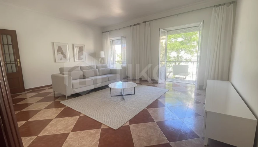 Apartamento T2 para Venda em Venteira Foto 4