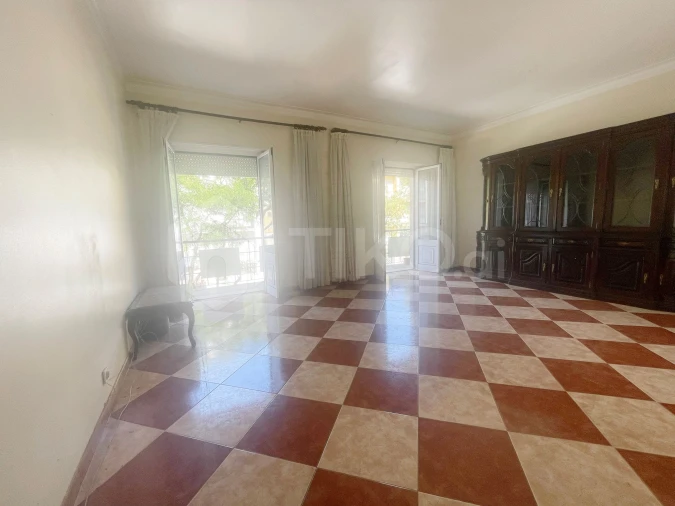Apartamento T2 para Venda em Venteira Foto 2