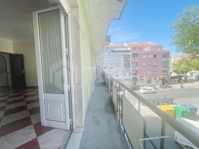 Apartamento T2 para Venda em Venteira Foto 22