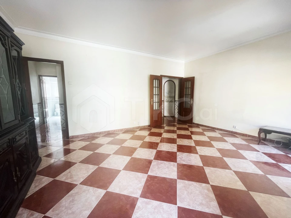 Apartamento T2 para Venda em Venteira Foto 3