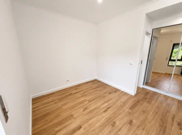 Apartamento T3 para Venda em Laranjeiro e Feijó
