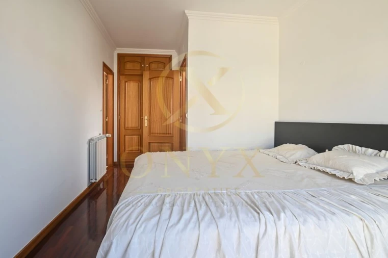 Apartamento T4 para Venda em Carcavelos e Parede Foto 31