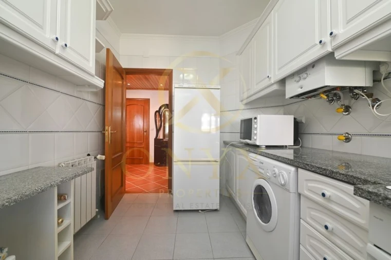 Apartamento T4 para Venda em Carcavelos e Parede Foto 10