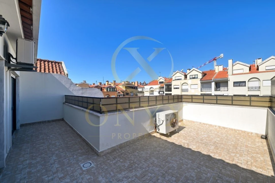 Apartamento T4 para Venda em Carcavelos e Parede Foto 33