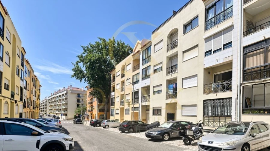 Apartamento T4 para Venda em Carcavelos e Parede