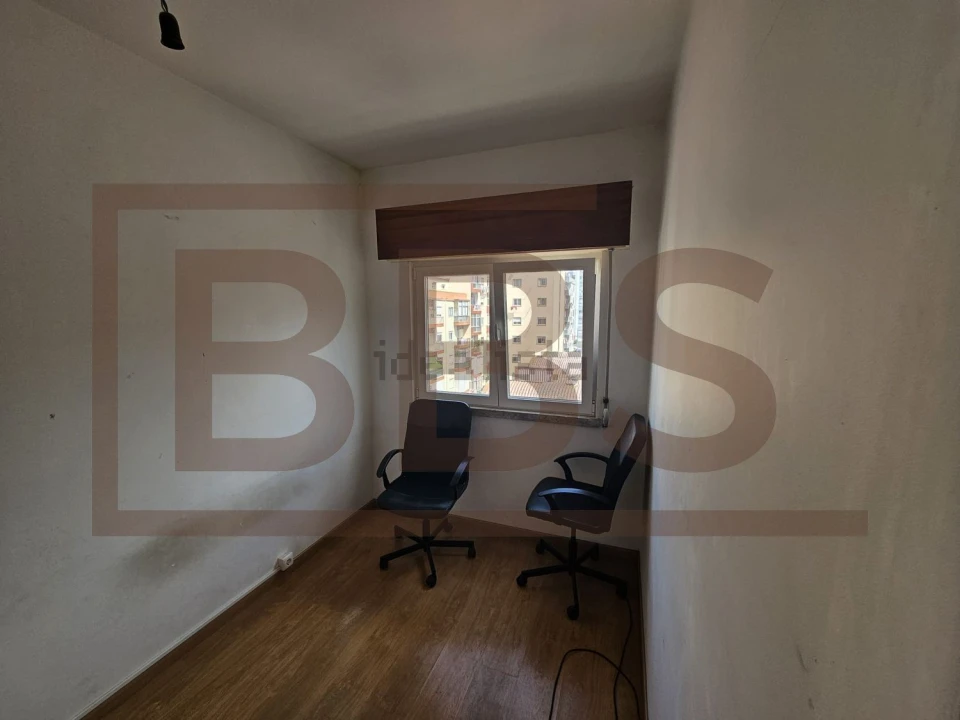 Apartamento T1 para Venda em Venteira Foto 32
