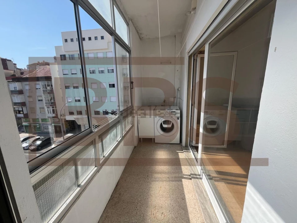 Apartamento T1 para Venda em Venteira Foto 53