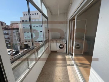 Apartamento T1 para Venda em Venteira