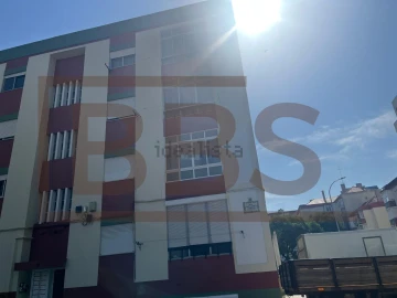 Apartamento T1 para Venda em Venteira