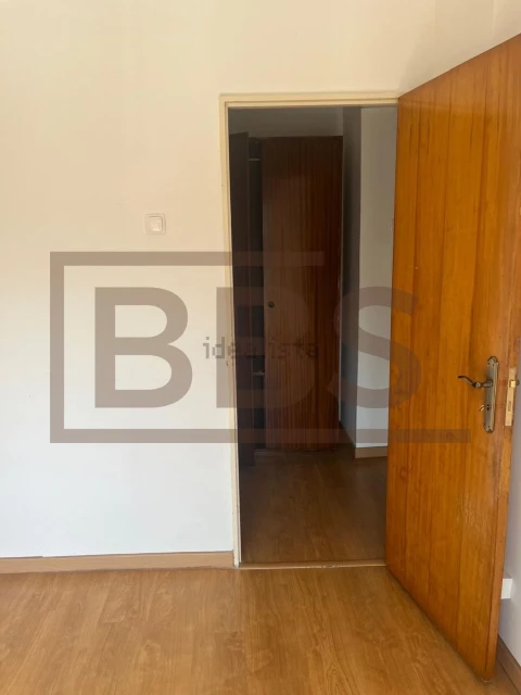 Apartamento T1 para Venda em Venteira