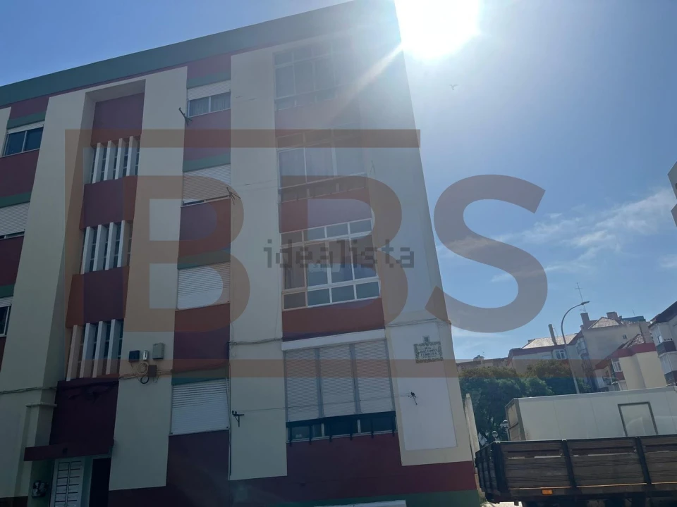 Apartamento T1 para Venda em Venteira Foto 23