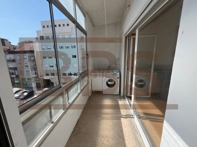 Apartamento T1 para Venda em Venteira Foto 53