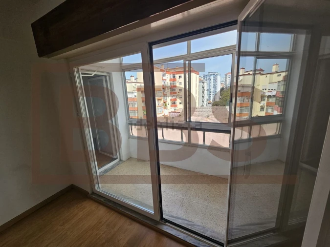 Apartamento T1 para Venda em Venteira Foto 40