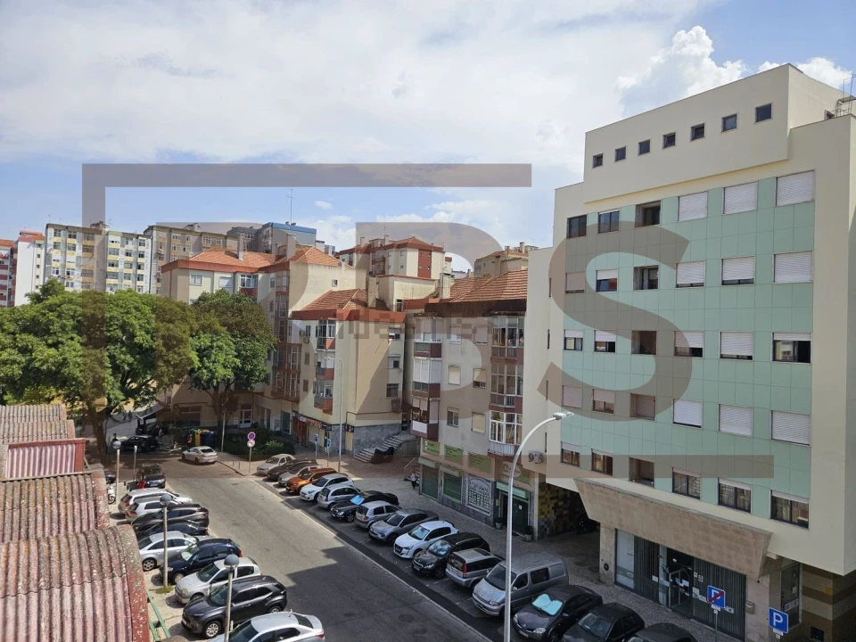 Apartamento T1 para Venda em Venteira Foto 4