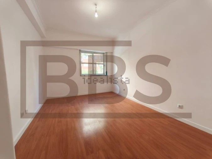 Apartamento T3 para Venda em Algueirão-Mem Martins Foto 16