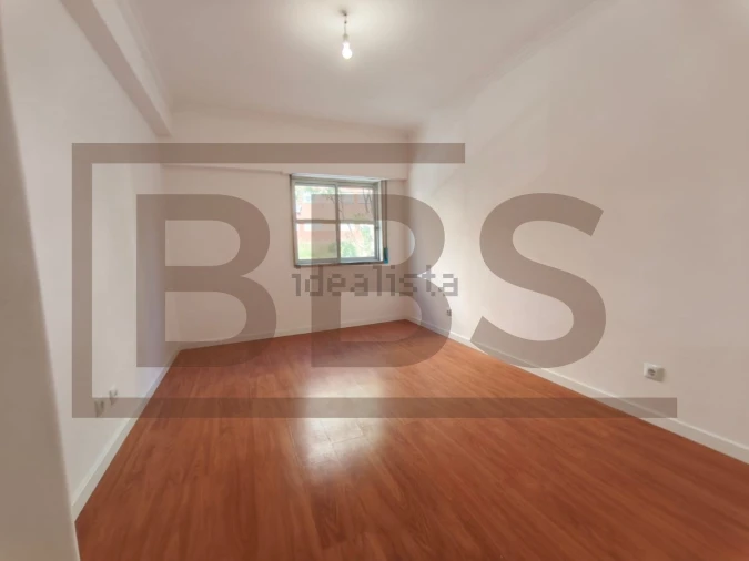 Apartamento T3 para Venda em Algueirão-Mem Martins Foto 17