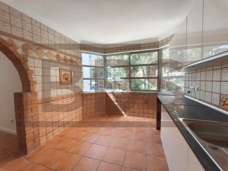 Apartamento T3 para Venda em Algueirão-Mem Martins Foto 1