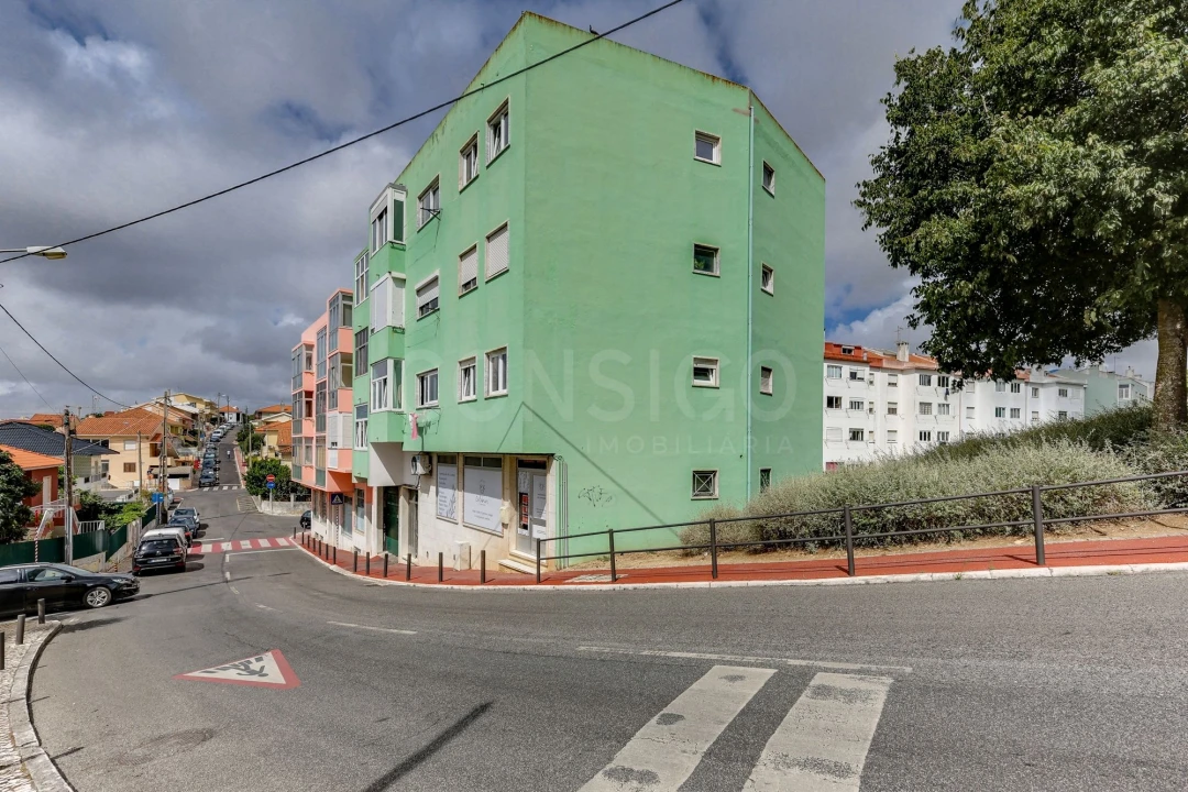 Apartamento T2 para Venda em Porto Salvo Foto 18