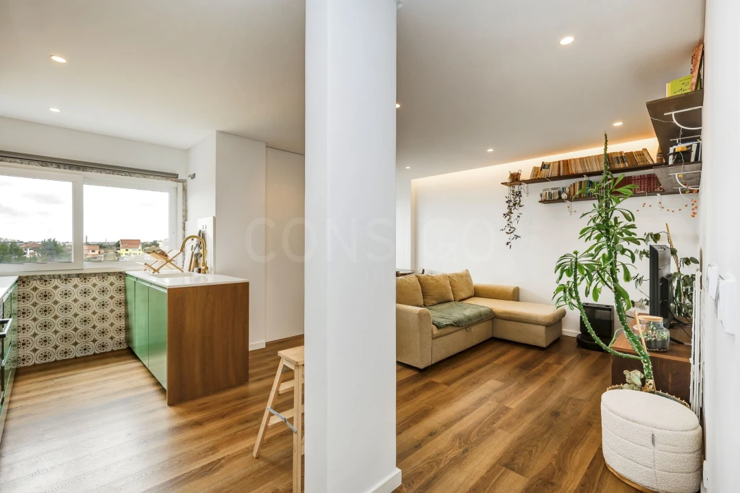 Apartamento T2 para Venda em Porto Salvo Foto 2