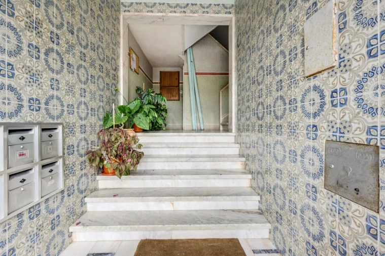 Apartamento T2 para Venda em Porto Salvo Foto 19
