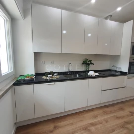 Apartamento T3 para Venda em Benfica