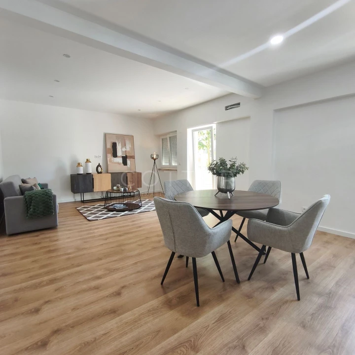 Apartamento T3 para Venda em Benfica Foto 1