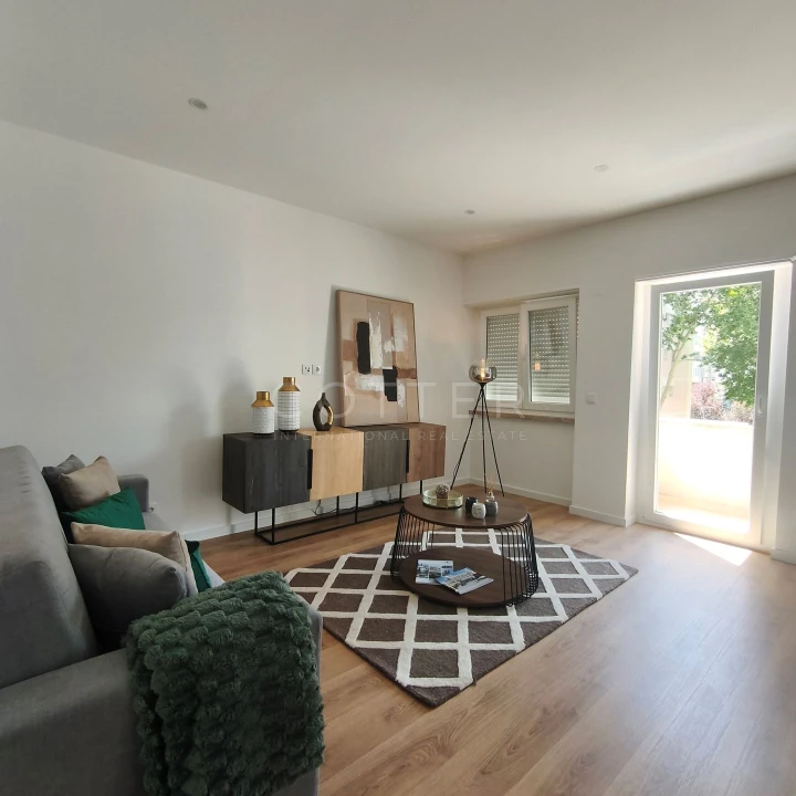 Apartamento T3 para Venda em Benfica Foto 3