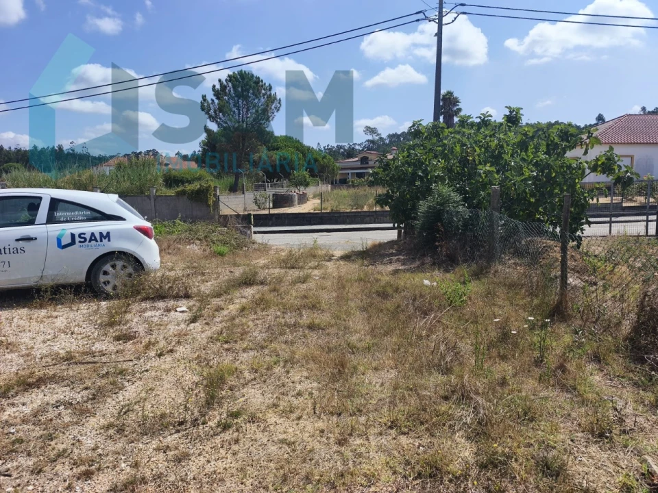 Moradia T3 para Venda em Campelos e Outeiro da Cabeça Foto 46