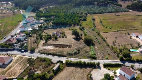 Moradia T3 para Venda em Campelos e Outeiro da Cabeça