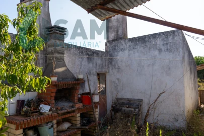 Moradia T3 para Venda em Campelos e Outeiro da Cabeça