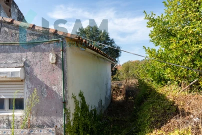 Moradia T3 para Venda em Campelos e Outeiro da Cabeça