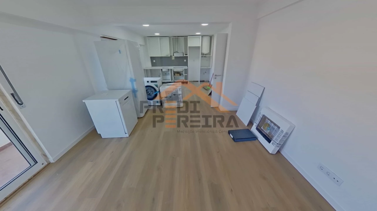 Apartamento T1 para Venda em Odivelas Foto 5