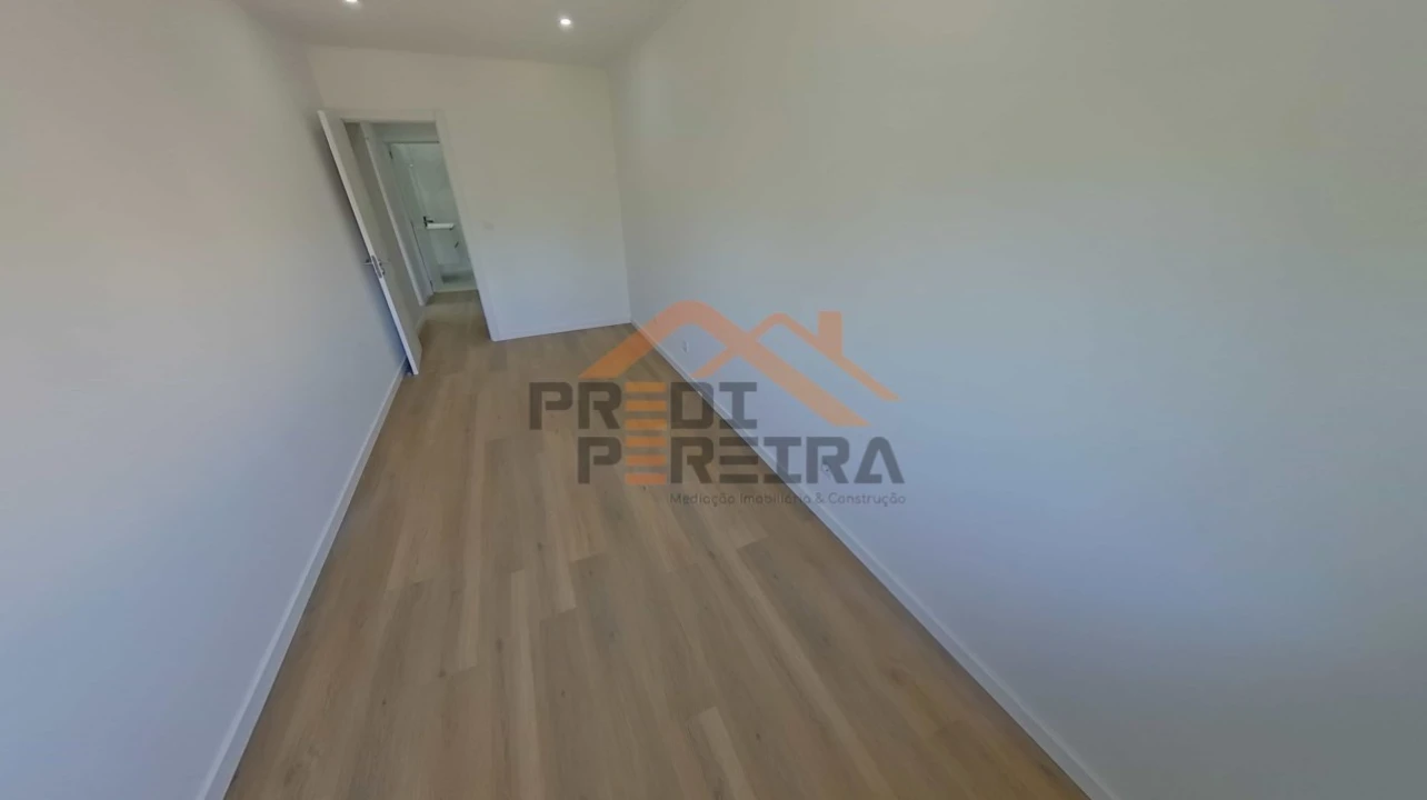 Apartamento T1 para Venda em Odivelas Foto 13