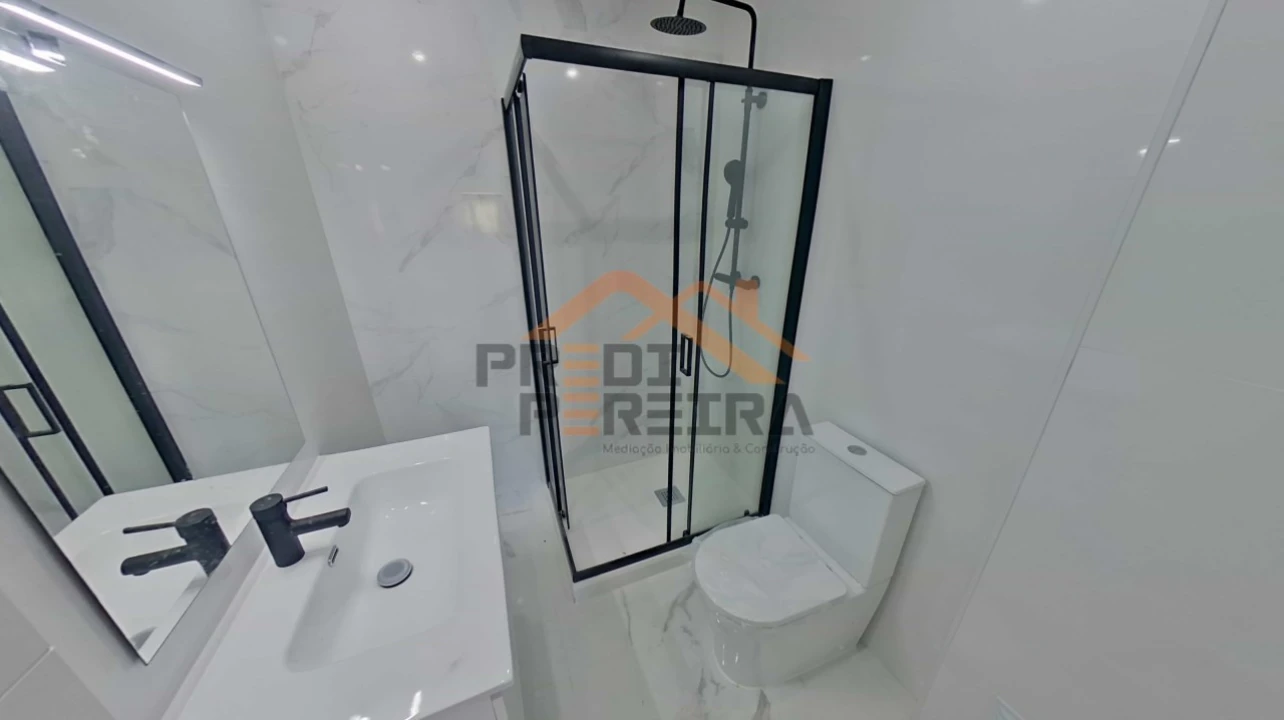 Apartamento T1 para Venda em Odivelas Foto 19