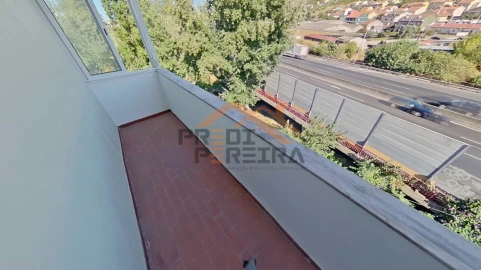Apartamento T1 para Venda em Odivelas