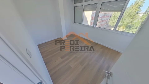Apartamento T1 para Venda em Odivelas