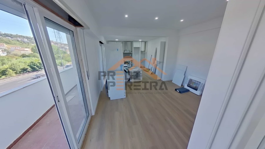 Apartamento T1 para Venda em Odivelas Foto 9