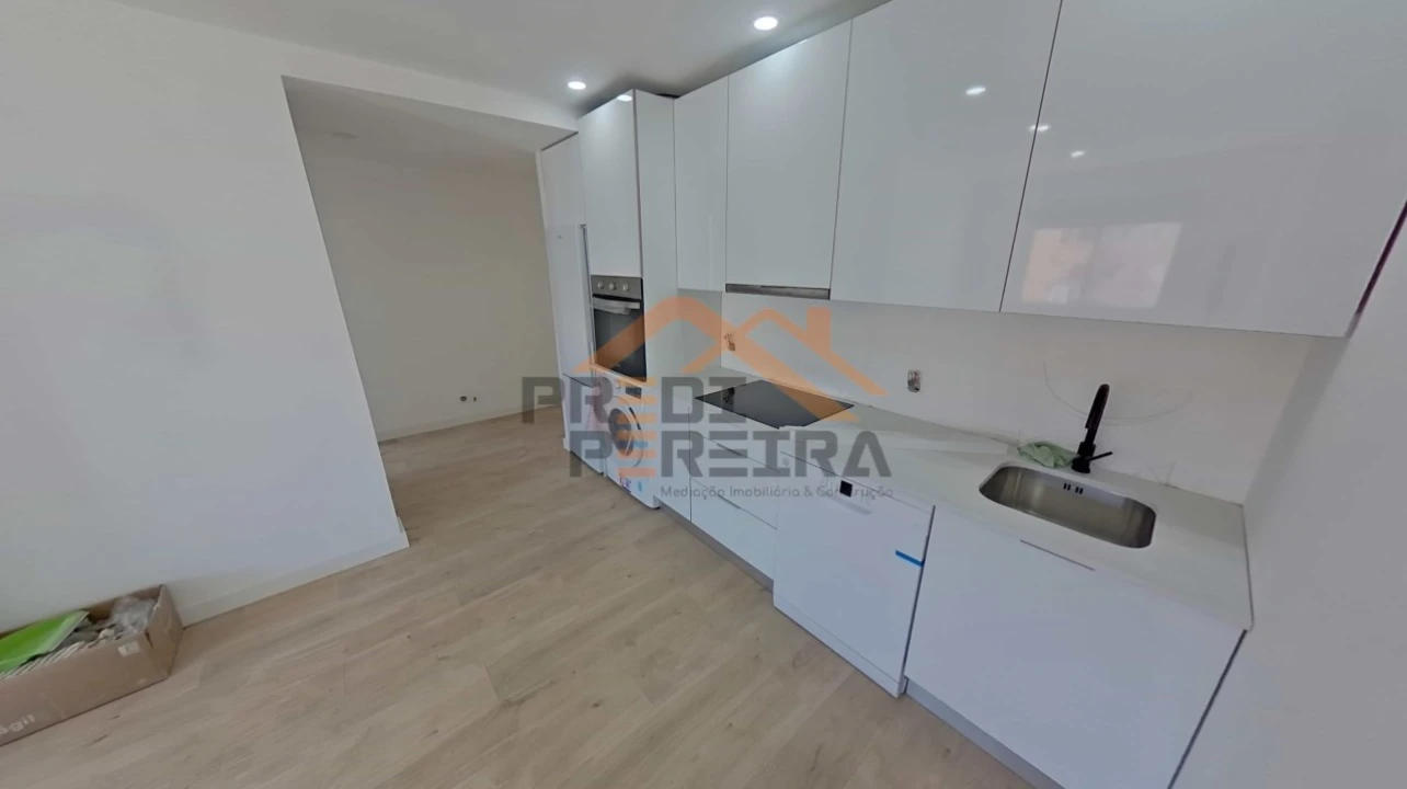 Apartamento T2 para Venda em Odivelas Foto 1
