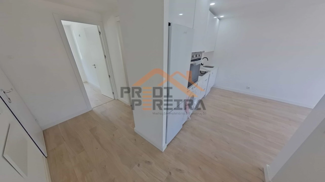 Apartamento T2 para Venda em Odivelas Foto 6