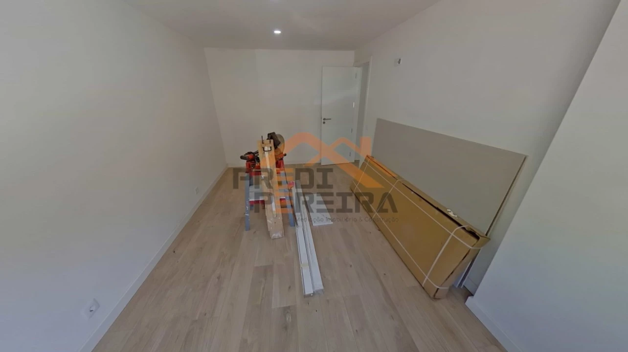 Apartamento T2 para Venda em Odivelas Foto 15